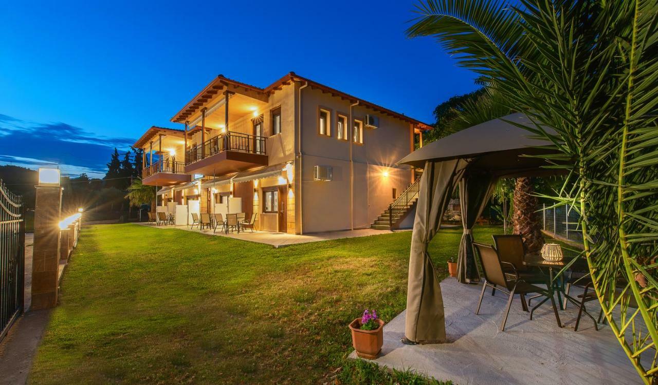Luxury Apartments Marianna Néos Marmarás Exterior foto