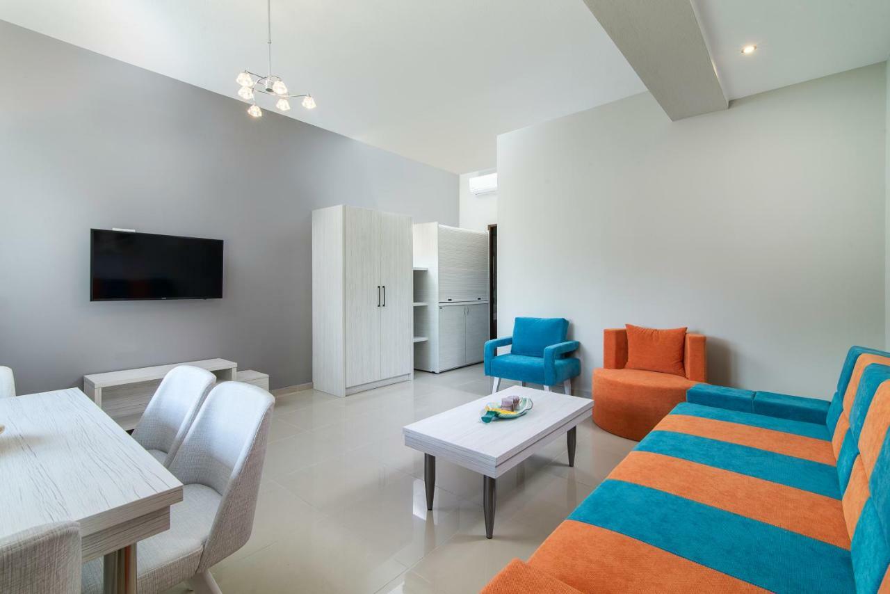 Luxury Apartments Marianna Néos Marmarás Exterior foto