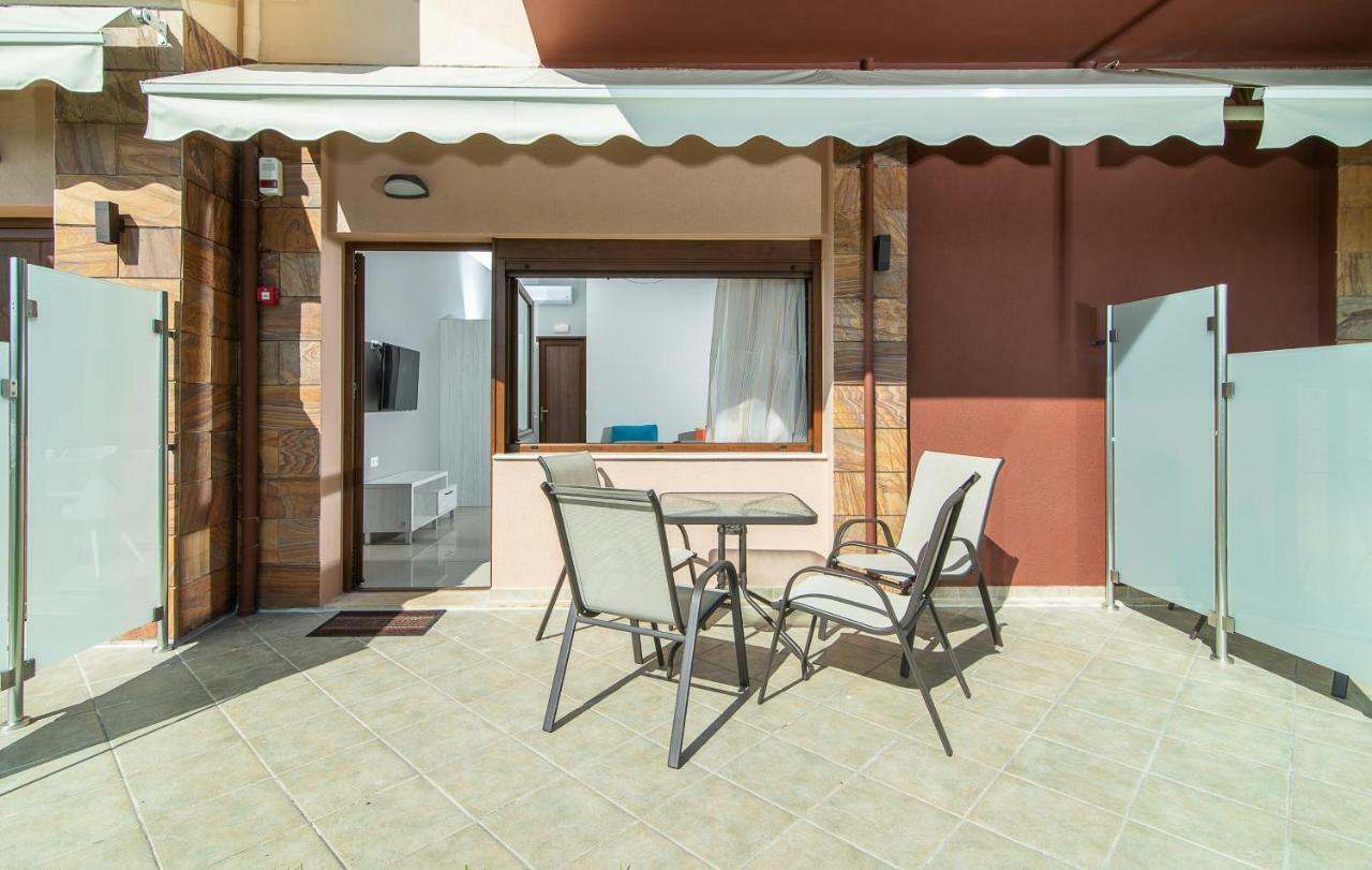 Luxury Apartments Marianna Néos Marmarás Exterior foto